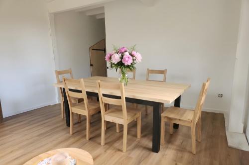 Larribar-Sorhapuru House | Maison Mendi Borda Pays Basque