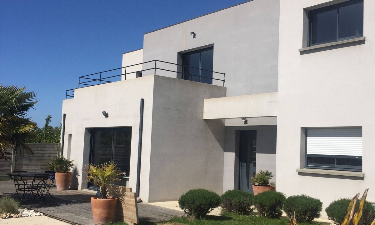 Yquelon House | Maison Moderne Avec Piscine Chauffée Dans la Baie du Mont st Michel 200m2