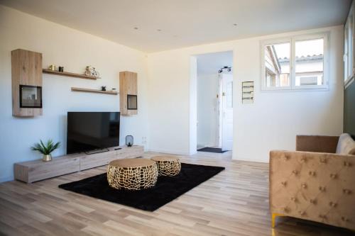 Miroir - Batignolles House | Maison Moderne près du Circuit 8 Pers