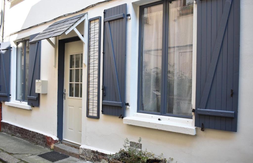 Honfleur Apartment | Maison Montreuil