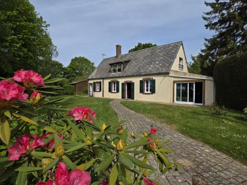 Dampierre-sous-Brou House | Maison Nature avec Salle de Jeux, Jardin Clos, et Wi-Fi à Dampierre-sous-Brou - FR-1-581-19