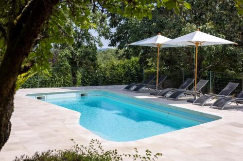 Saint-Martial-de-Valette House | Maison Orchidée - Charmant gîte de groupe, piscine & nature en Périgord Vert