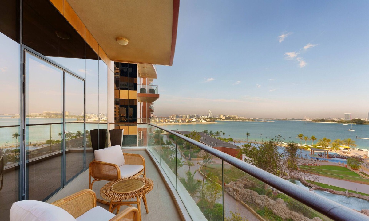 Palm Jumeirah Apartment | Maison Privee - Splendid Apt on The Palm with Stunning Sea Views