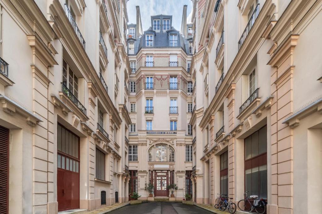 La Villette Apartment | Maison Sixth June