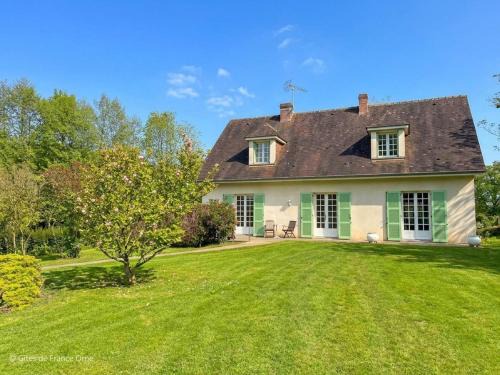 Longny-au-Perche House | Maison spacieuse pour 15 personnes avec jardin et animaux admis - FR-1-497-206