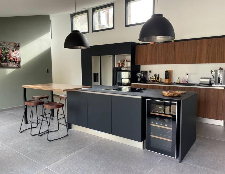 Brive-la-Gaillarde Villa | Maison type loft, spacieuse et atypique