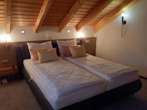 Furstenfeldbruck District House | Maisonette Deluxe by fewo-amperland