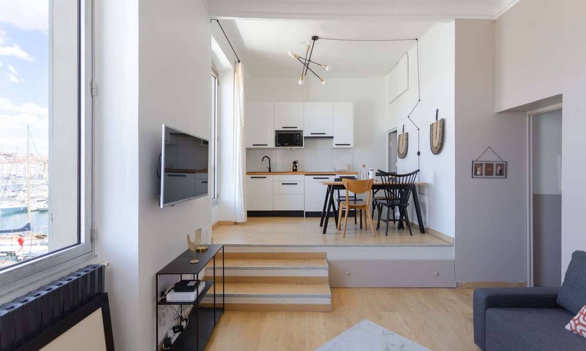 Saint-Victor Apartment | MaisonMars Le Rive Neuve Sea View