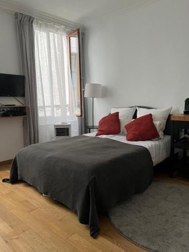Quinze-Vingts Apartment | MaisonZen