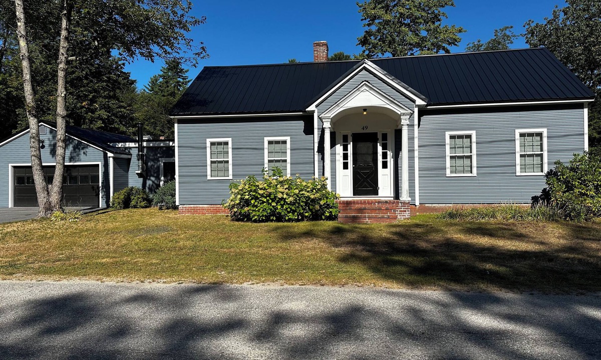 Sebago House | Make Summer Memories On Sebago Lake! Long Beach area - Roomy 3 Bedroom home