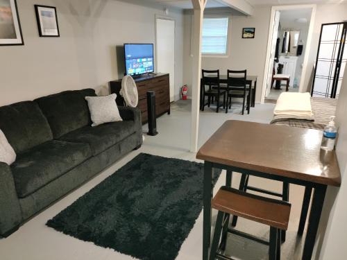 Idyle Hour Acres House | Make Yourself at Home