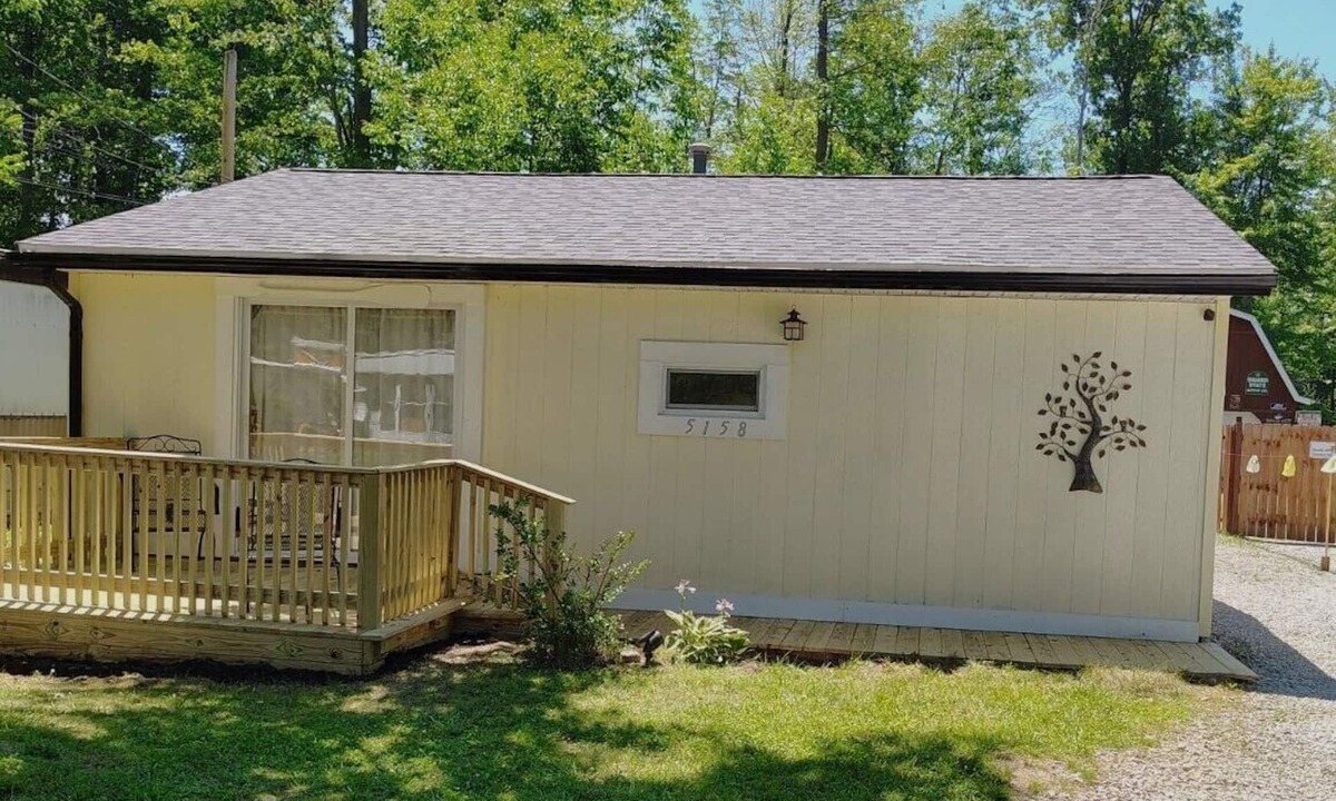 Geneva-on-the-Lake Cottage | Making Memories Cottage GOTL - Charming 2-bedroom cottage with WiFi and AC