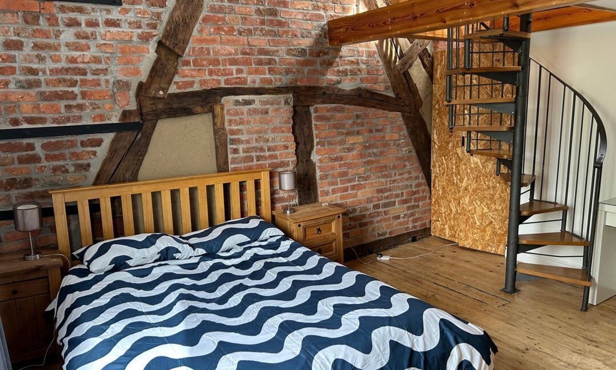 Ashton-under-Lyne House | Mallison Cottage, Ashton-Under-Lyne