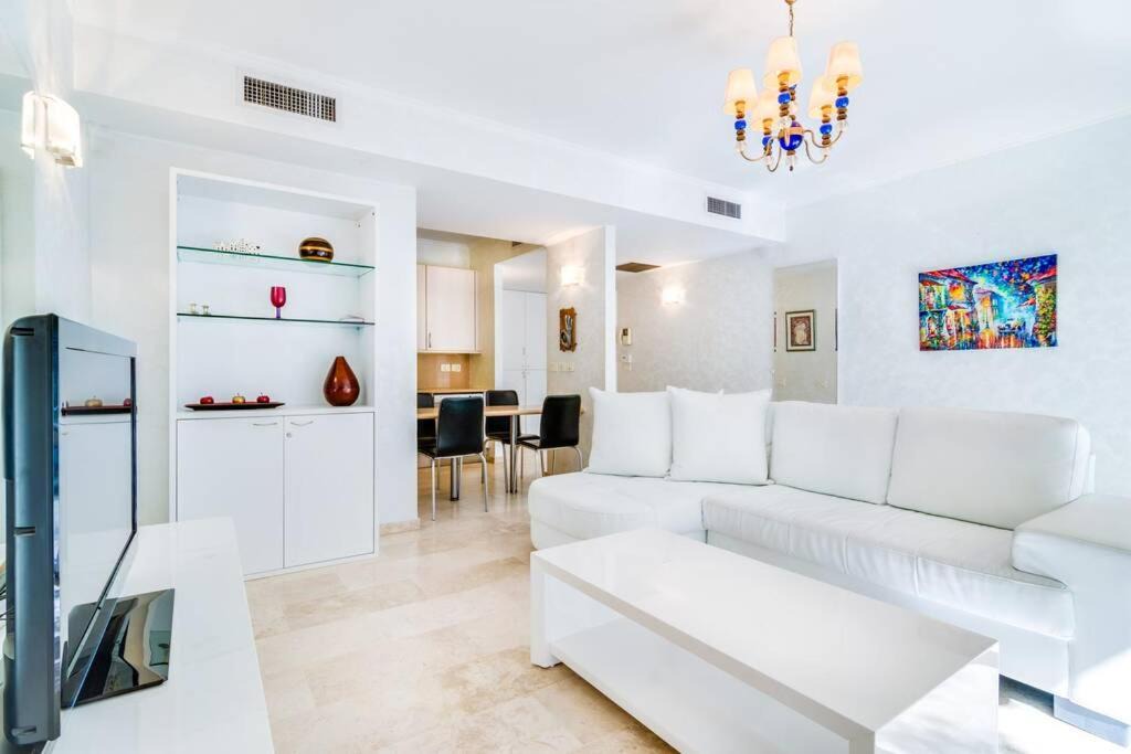 Jerusalem City Centre Apartment | Mamilla Pool - David's Village - Jerusalem-Rent