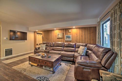 Mammoth Lakes House | Mammoth Lakes Condo, Walk to Shuttle + Village