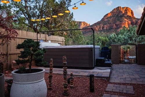 Sedona House | Mammoth Rock Lodge-New Family Home REMODELED 2 Hot Tubs & Game Room