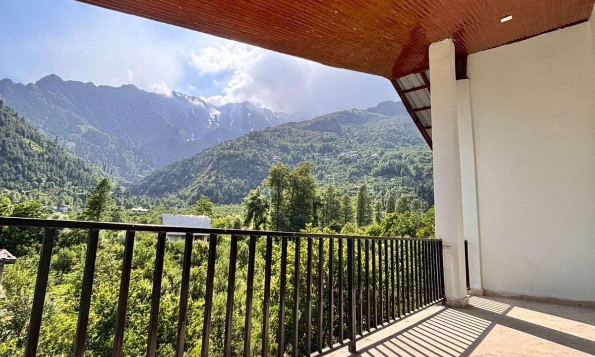 Manali Hotel | Manali Mornings