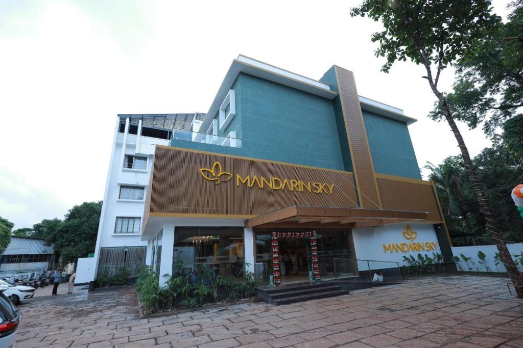 Thalassery Hotel | MANDARIN SKY