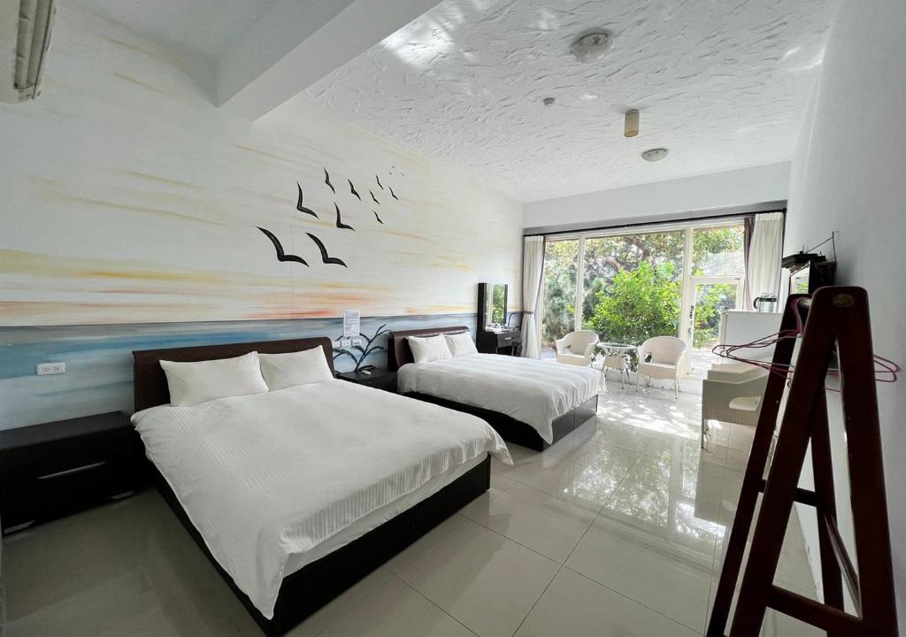 Big Beach Hostel | Mang Yi Zhan Inn