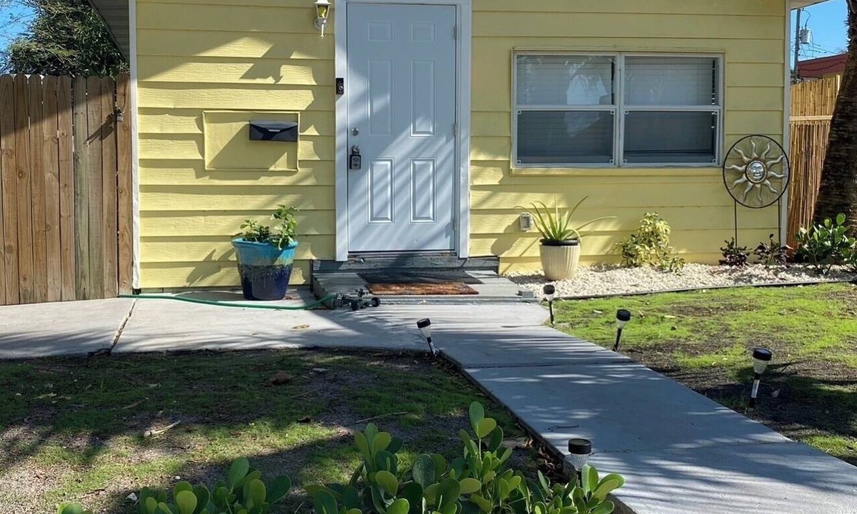 Lake Worth House | MANGO BEACH HOUSE