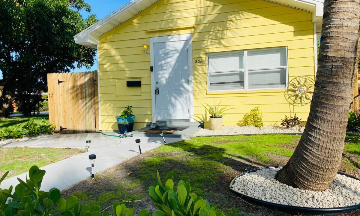 Lake Worth House | Mango Beach House
