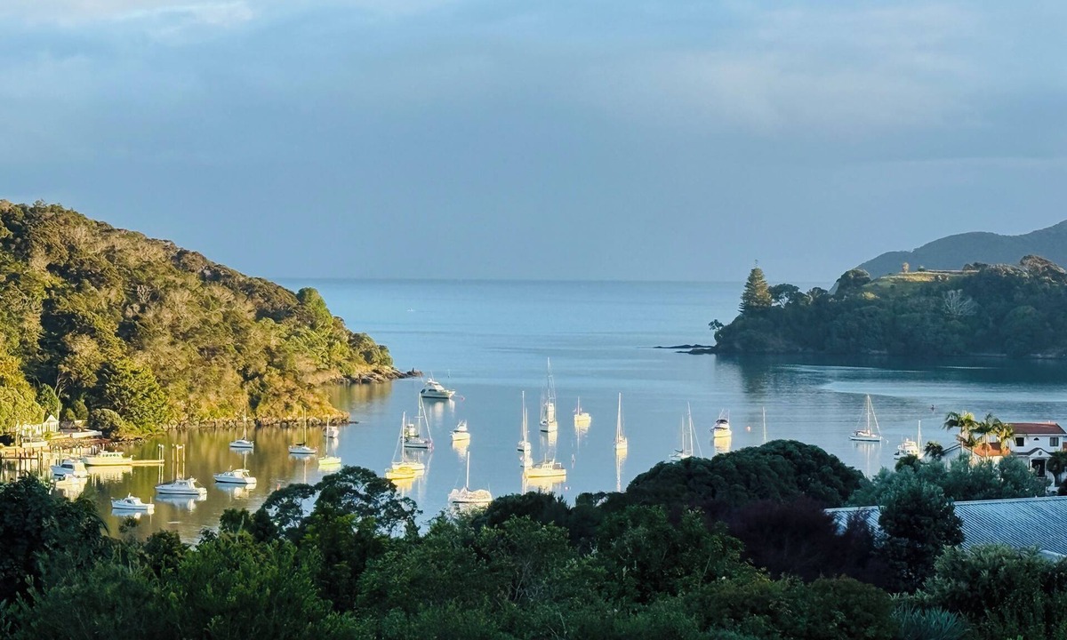 Mangonui Cottage | Mangonui Character Cottage - harbour views - walk to village