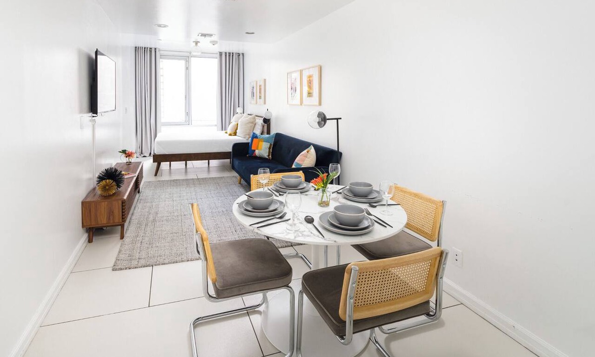 Midtown East Apartment | Manhattan loft Studio located Midtown NYC! #403