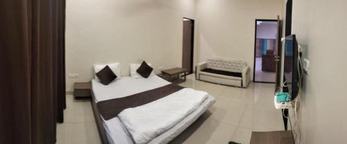Amravati House | Mannat Bungalow