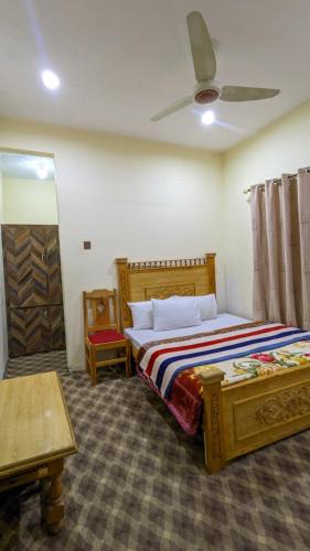 Minapin Hotel | MANOKUR - E- BASA HOTEl
