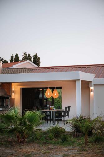 Soroni Villa | Manolis Seaside Villa with Private Pool