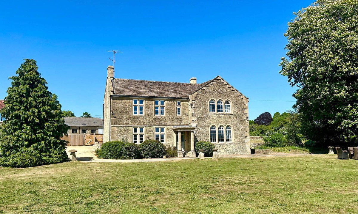 Whaddon House | Manor Farmhouse, Holt, Wiltshire (Near Bath)