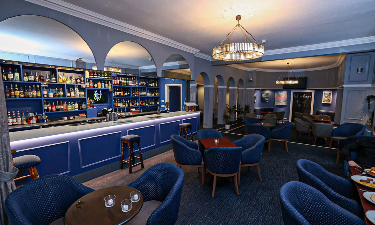 Exmouth Hotel | Manor Hotel