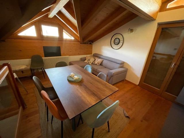 Gionghi-Cappella Apartment | Mansarda Eghel