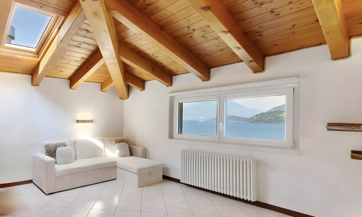 Musso Apartment | Mansarda Spadone Attic