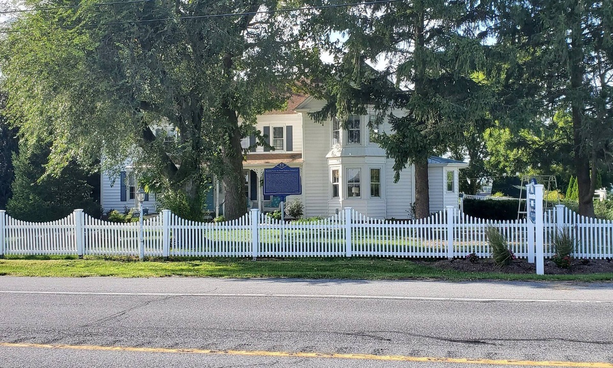 Milton House | Mansion Farm Inn