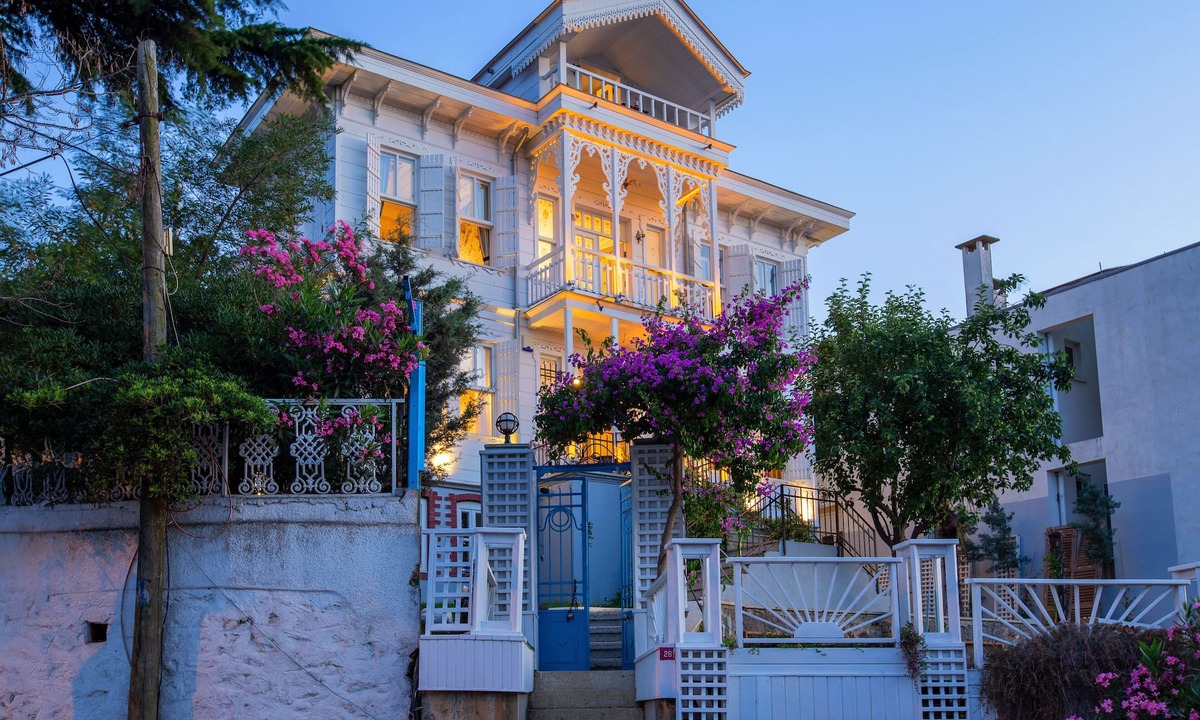 Adalar Hostel | Mansion Milia