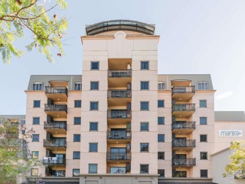 East Perth Apartment | Mantra on Hay Perth