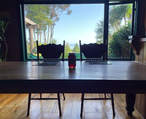 Raglan House | Manu Bay Bee Retreat - Walk to WSL