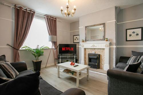 Wath upon Dearne House | Manvers House, Rotherham for contractors, Families, free parking, Spacious, WIFI, modern