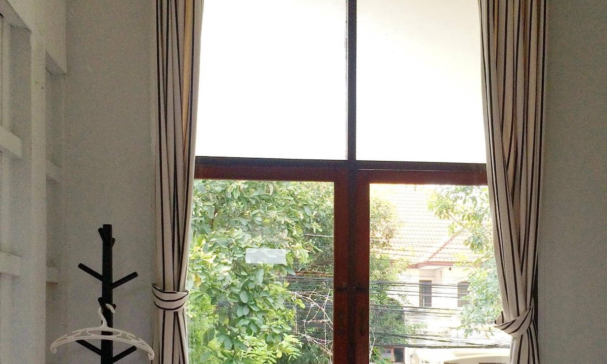Thung Maha Mek House | Many Trees