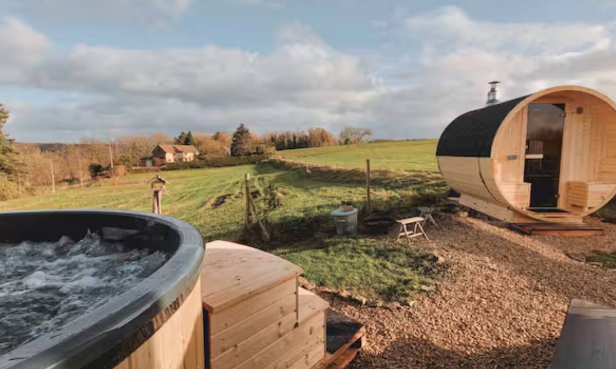 Profondeville House | Maple Cottage - Tiny House with private spa