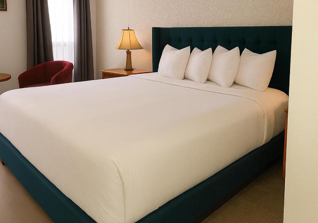 Maple Creek Hotel | Maple Creek Motor Inn