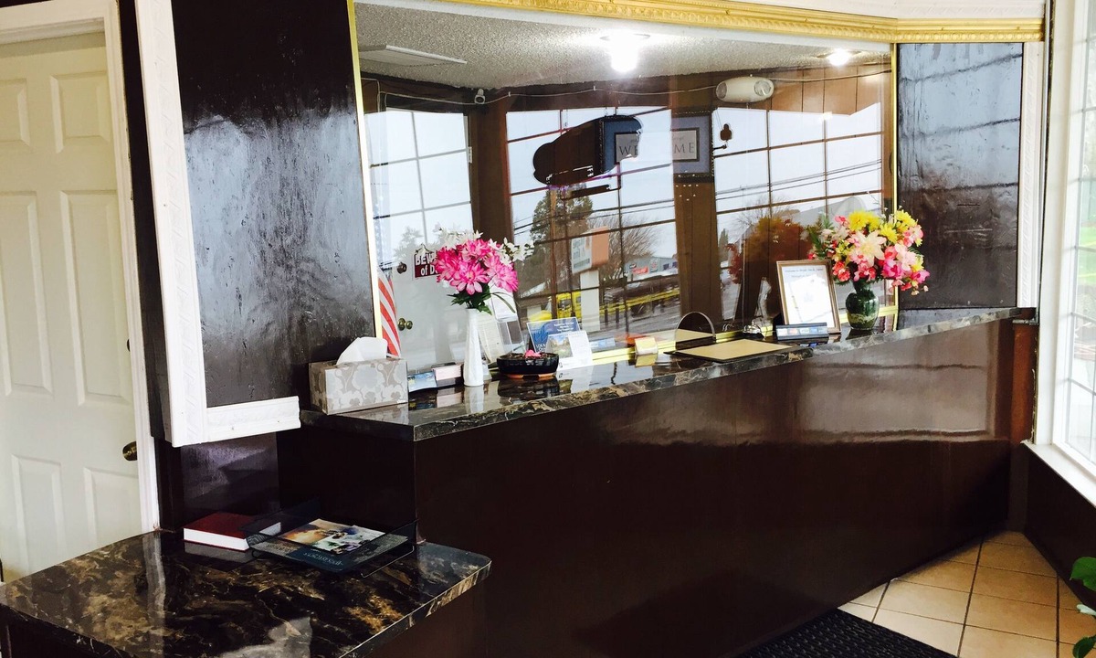 Los Banos Hotel | Maple Inn & Suites