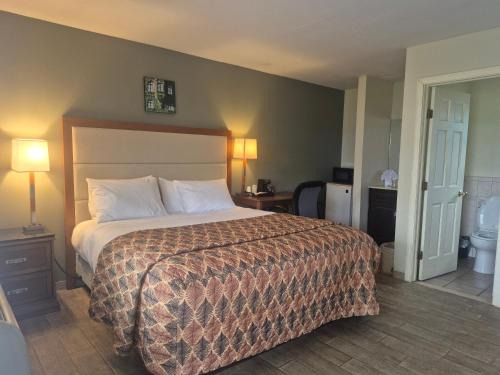 New Milford Hotel | Maple leaf motel