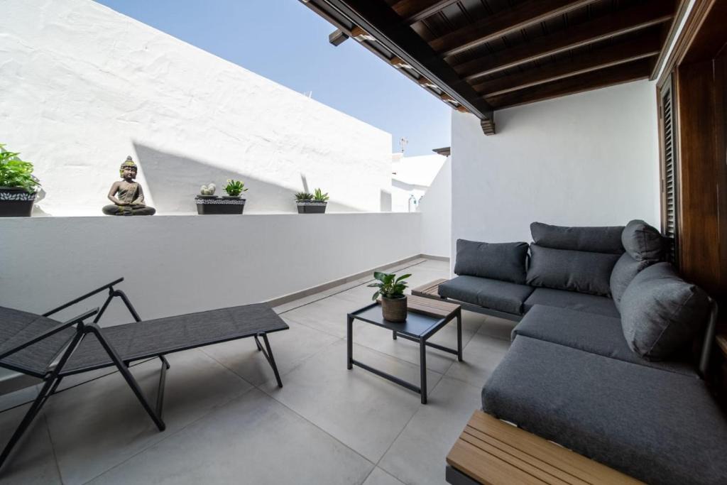 Playa Honda Apartment | Mar