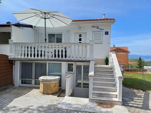 Sveti Vid-Miholjice Apartment | Mar&Mar