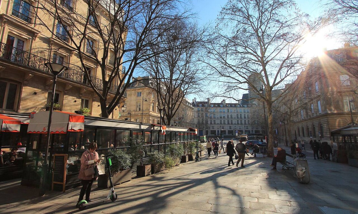 Marais Condo | Marais - Sicile - Sainte Croix de la Bretonnerie -Gay Paris