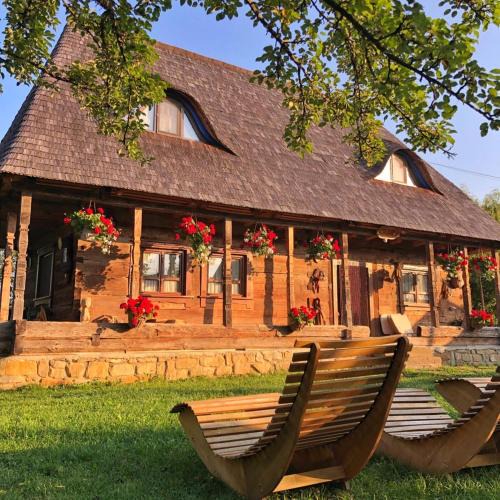 Vadu Izei House | Maramureș Traditional House