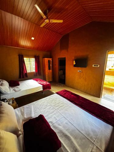 Maraiyur House | Marayoor Mud Castle