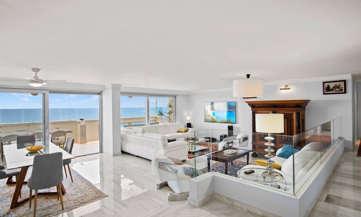 Marbella Seafront Promenade Apartment | Marbella 2000 Penthouse - 3 bed Penthouse frontline beach!